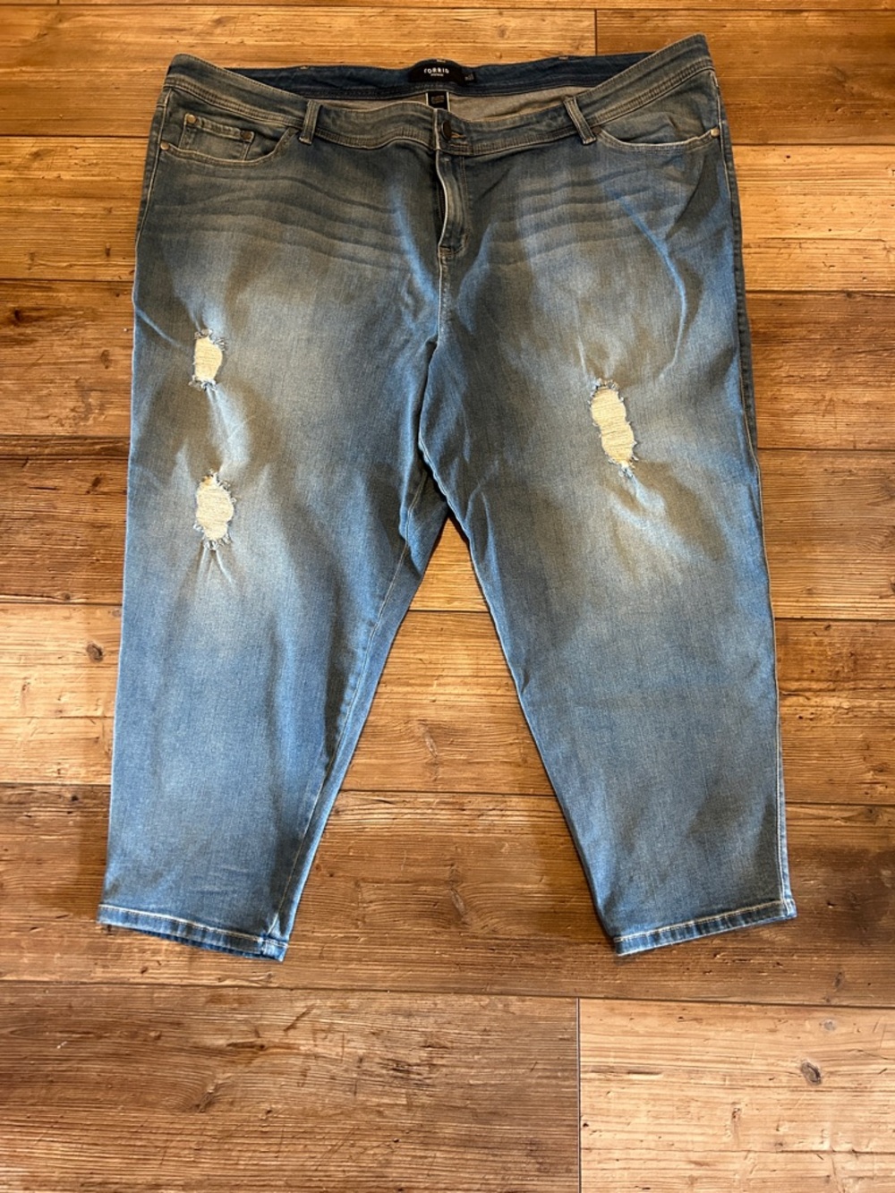 Torrid distressed stretch jeans size 28